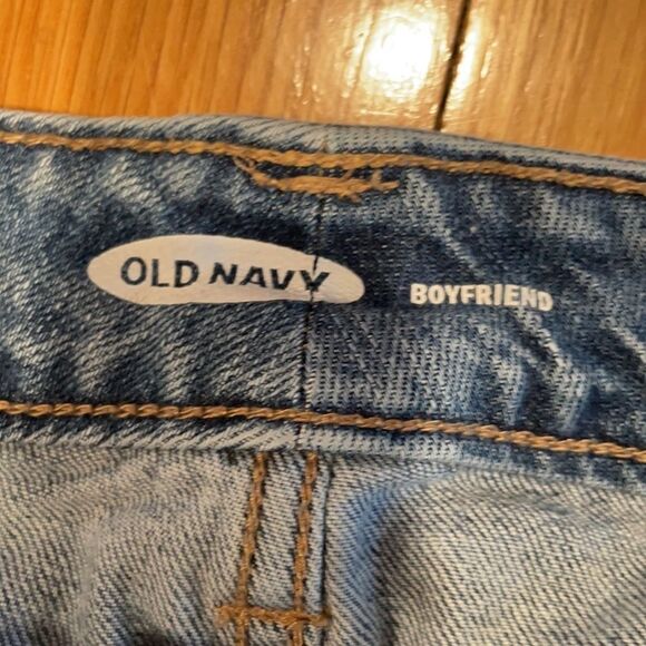 OLD NAVY 𝅺ripped jeans size 22 . Good condition - Picture 3 of 6